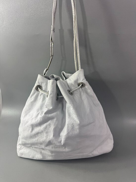 Neto Handbags - Neto White Leather Drawstring Shoulder Purse